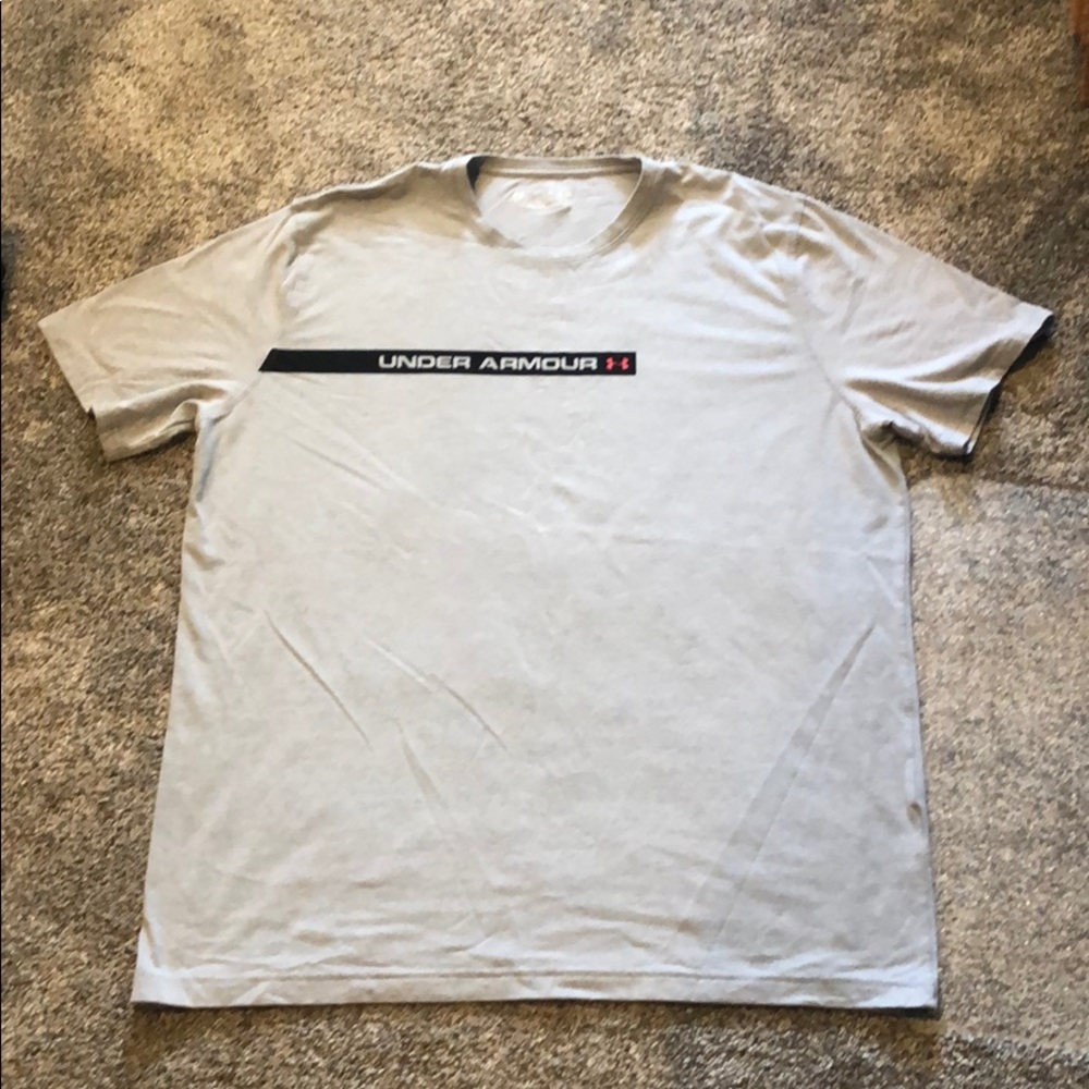 Excellent condition UA tee